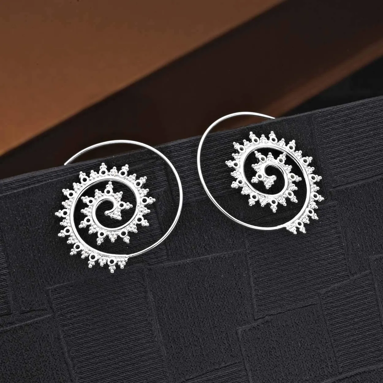 Diamond Treats orecchini cerchio spirale argento 925