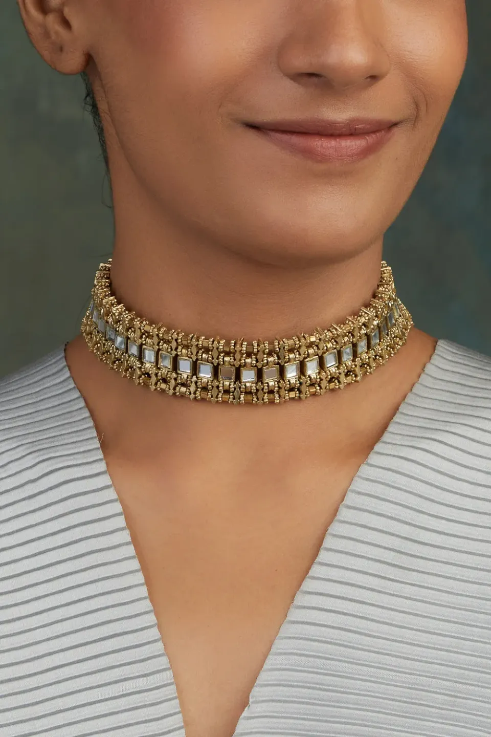 House of Tuhina Mirror Teer choker oro a specchio