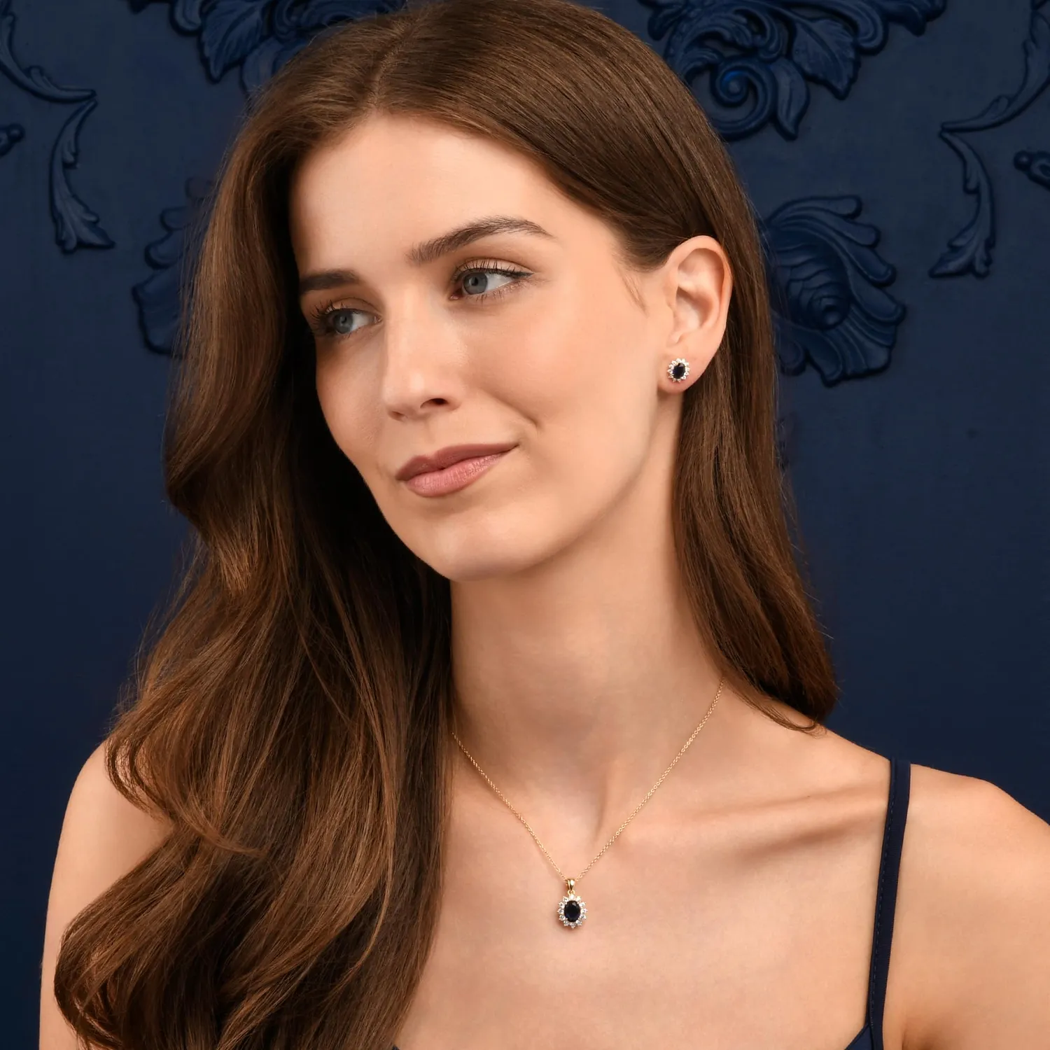 Diamond Treats Ovale Halo Fiore orecchini oro-blu pietra blu
