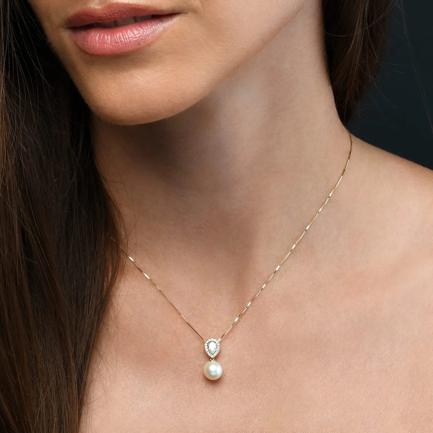 Diamond Treats Collana Perle 8-8.5mm Oro Giallo 9kt Zirconia