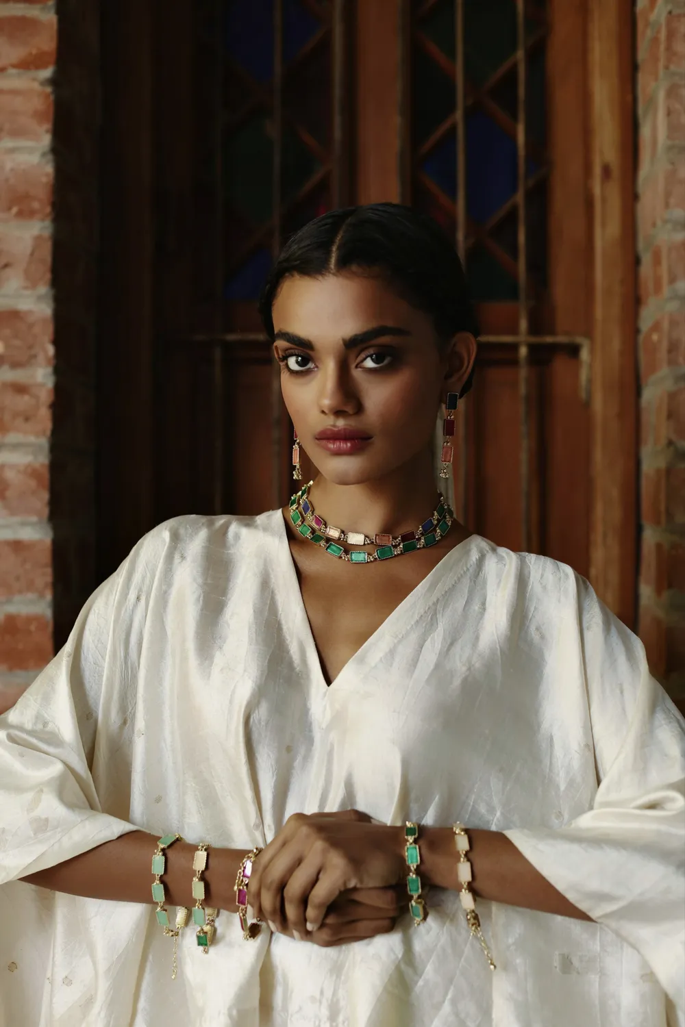 House of Tuhina Enamel Brick Choker collana turchese vetro