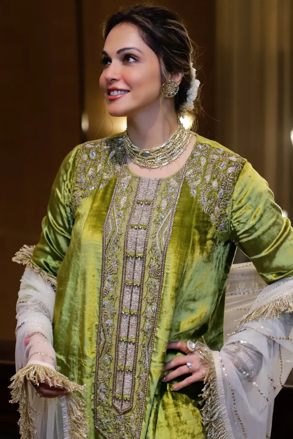 House of Tuhina Gaya Collana Baisa Gold classica