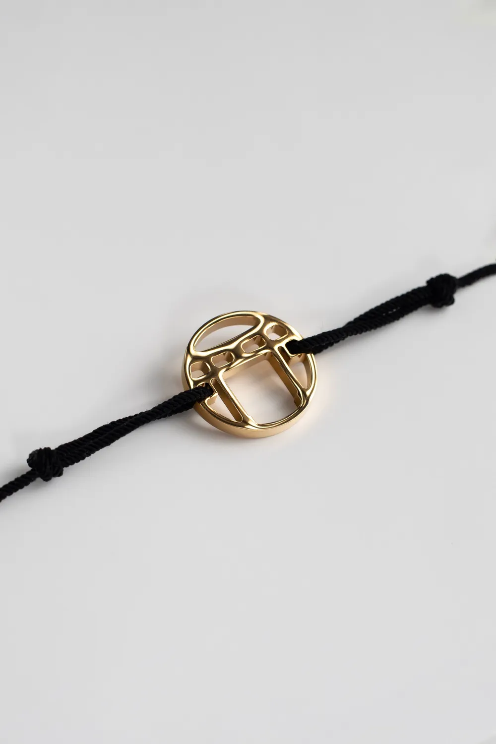 Saika Torii Gold bracciale nero acciaio PVD oro