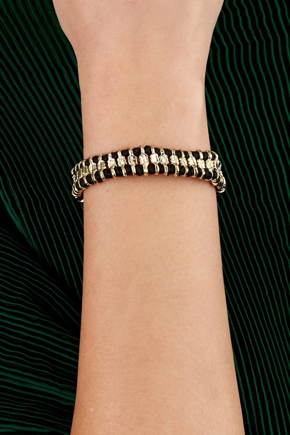 House of Tuhina Falak Bloom Gold bracciale dorato fatto mano