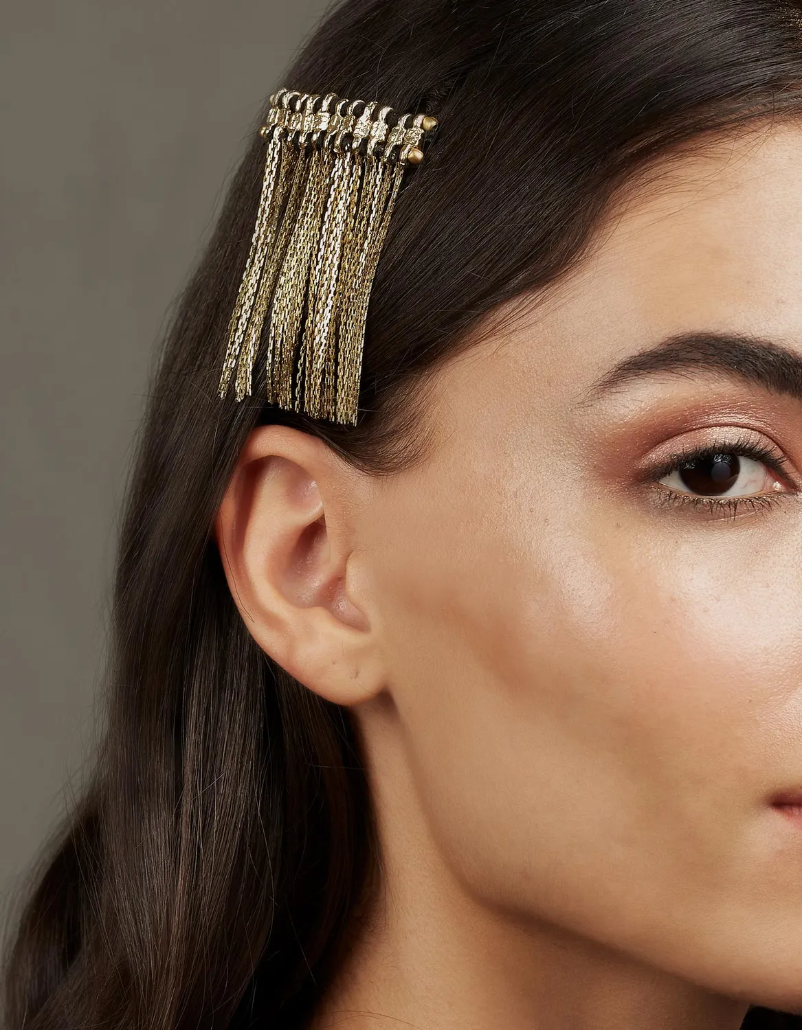 House of Tuhina Aliza Fringe Molletta Capelli Corallo Smaltata