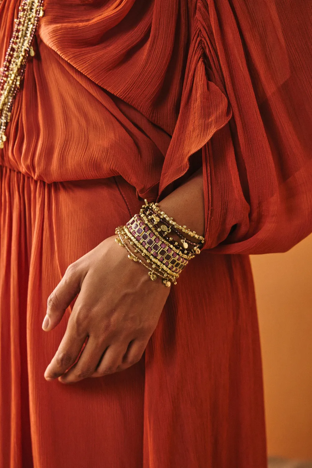 House of Tuhina Harini bracciale Coffee artigianale