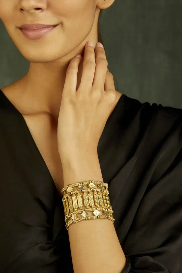 House of Tuhina Mumtaz bracciale Chocolate fatto a mano
