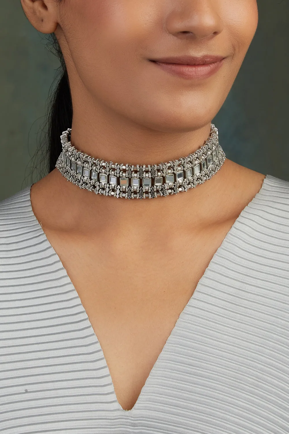 House of Tuhina Mirror Teer choker oro a specchio