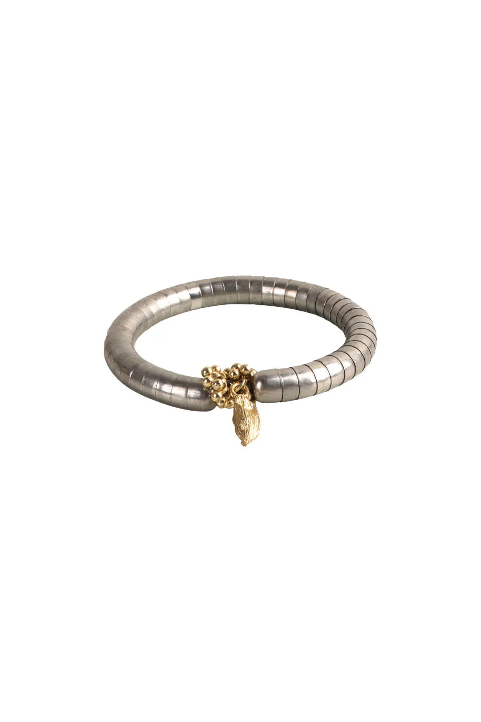 House of Tuhina Ananta bangle rigido cardamomo argento