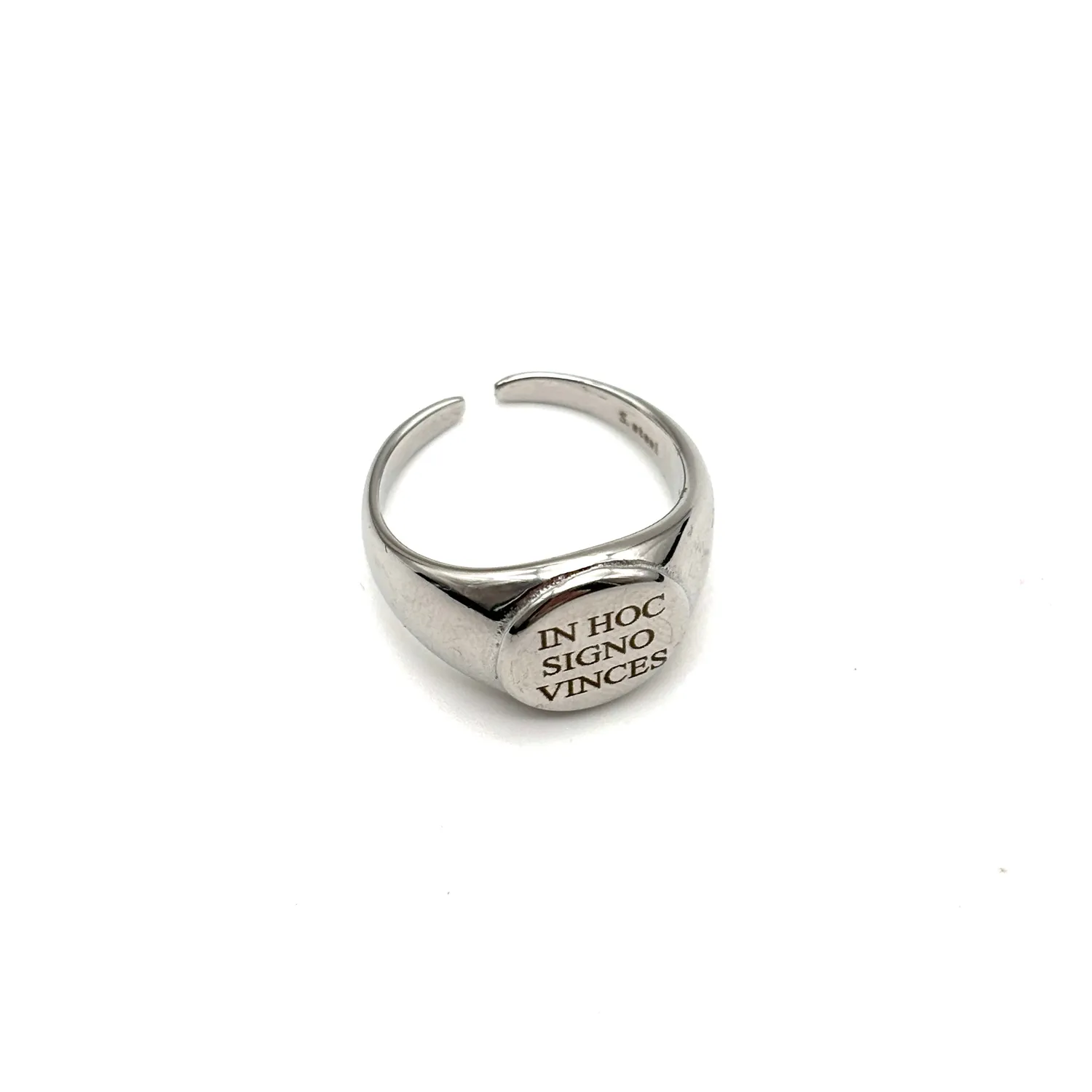 Ornamenta In Hoc Signo Vinces anello chevalier acciaio oro