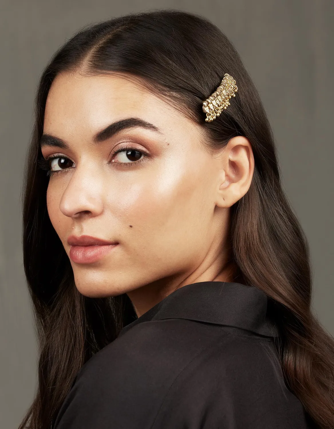 House of Tuhina Nadia molletta capelli oro Bloom fatta a mano