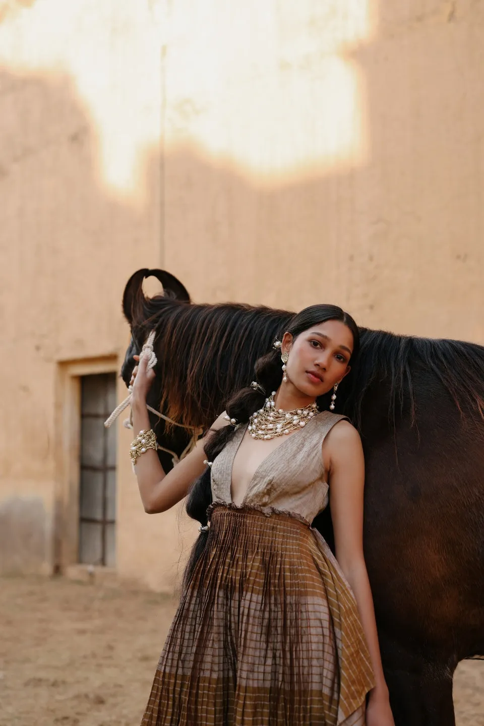 House of Tuhina Aarna Pinch fermaglio capelli oro