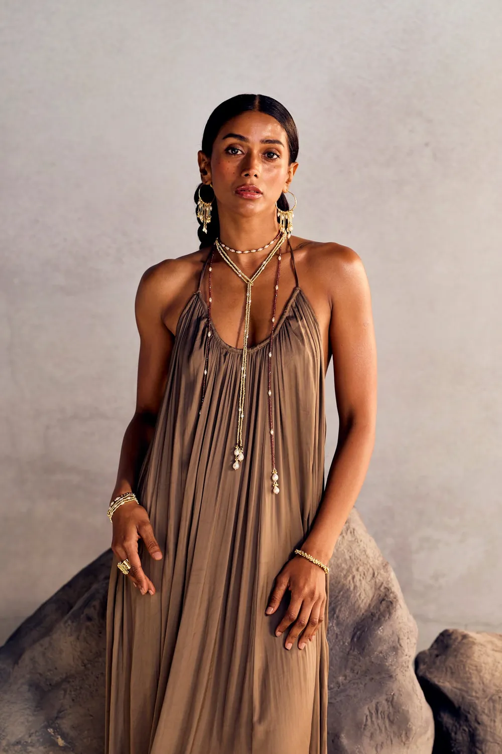 House of Tuhina Moon Gold MG26 Look1 bracciale perline oro fatto a mano