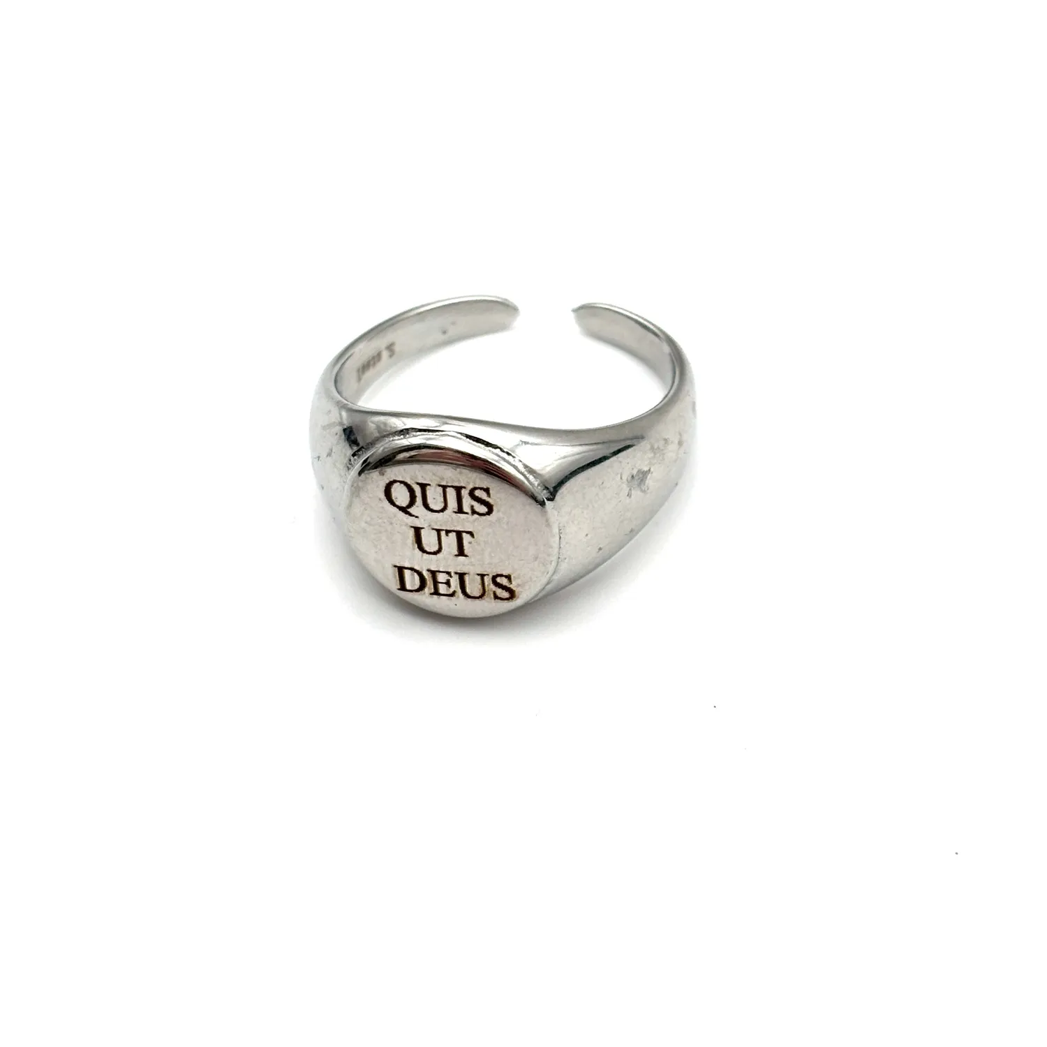 Ornamenta Chevalier Quis Ut Deus anello mignolo argentato acciaio
