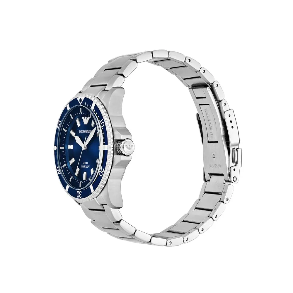Emporio Armani orologio logo aquila stile metropolitano