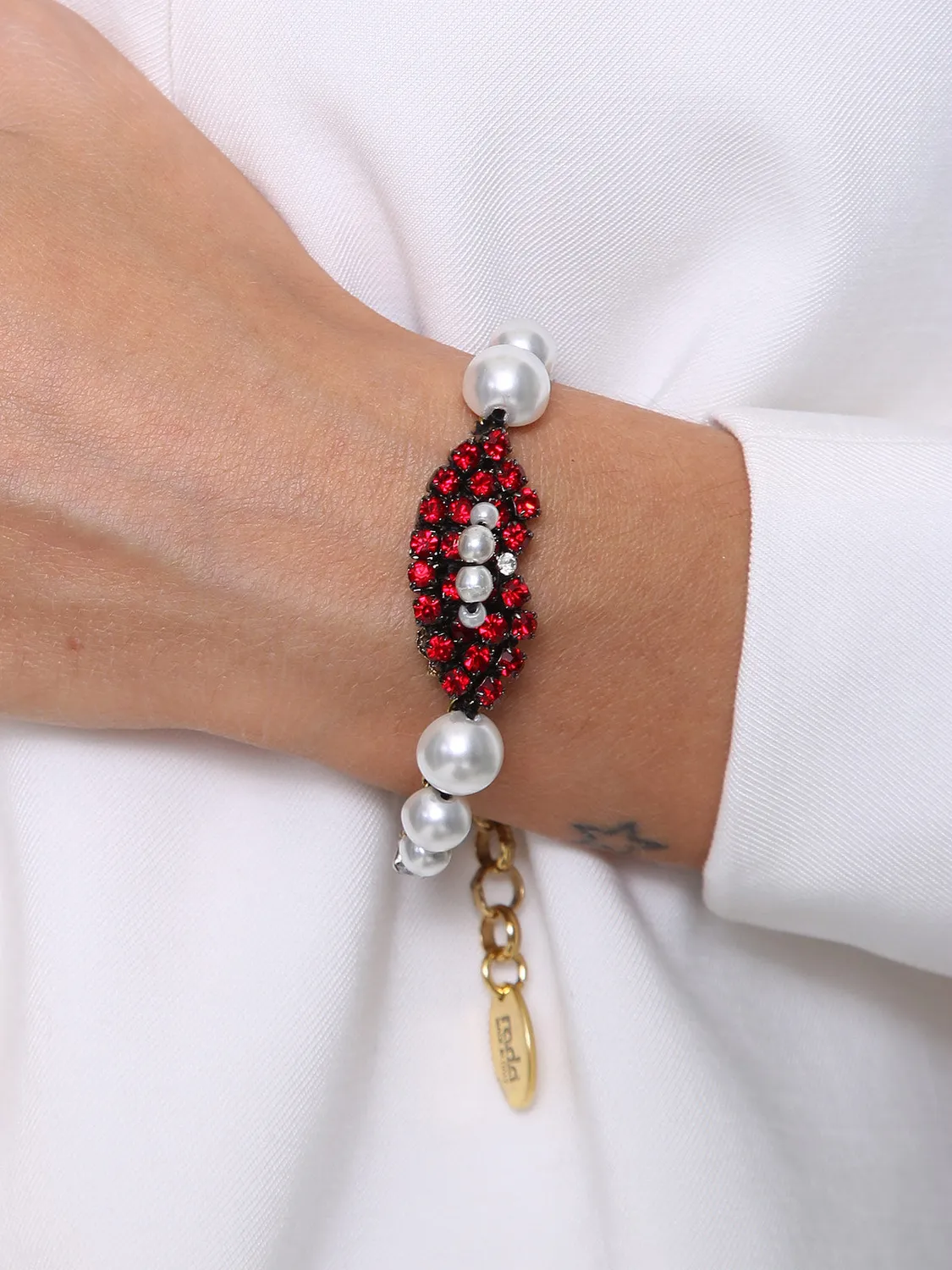 Rada bracciale bocca ricamata strass rossi perle