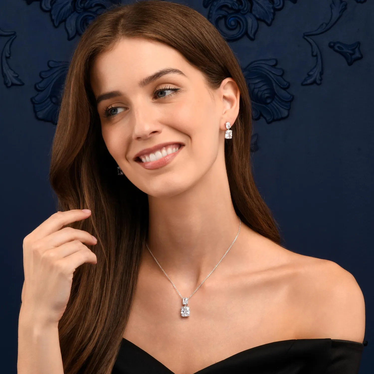 Diamond Treats orecchini pendenti bianchi argento lunghi