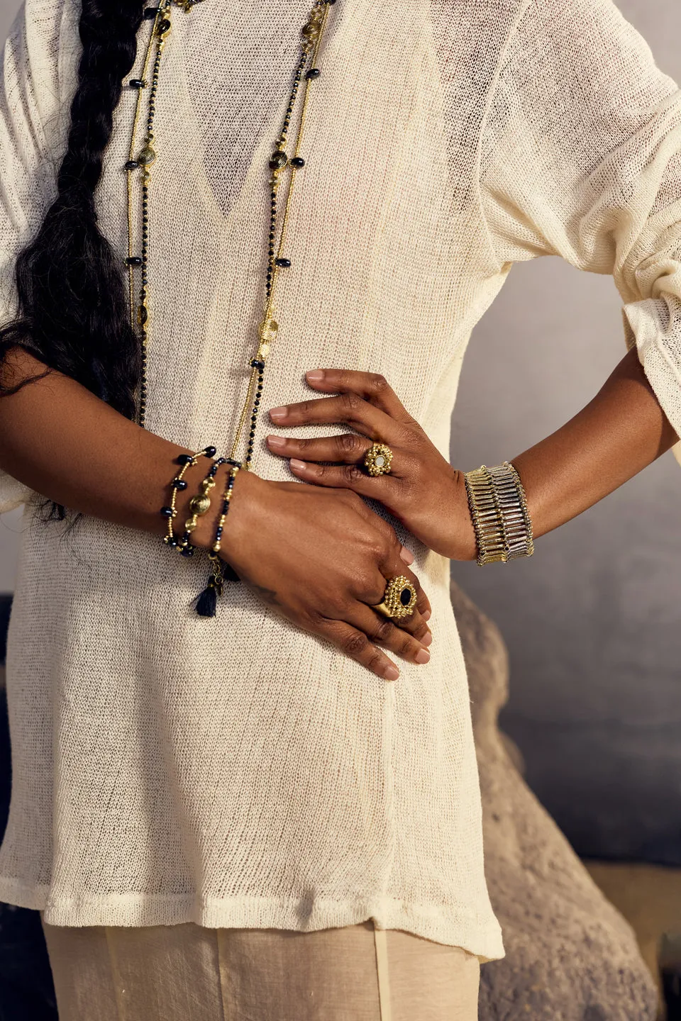 House of Tuhina Moon Gold Aarohi bracciale dorato