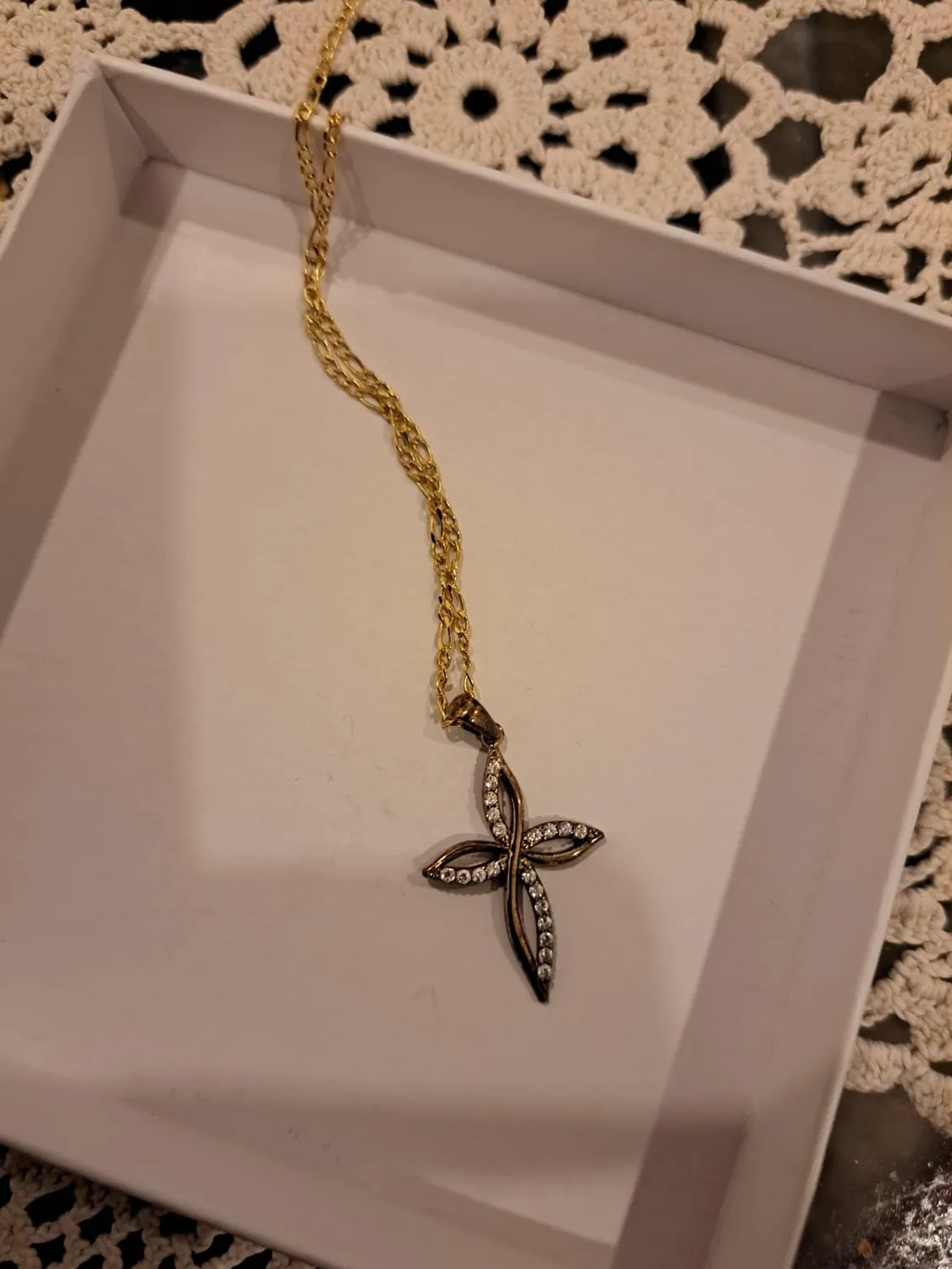 Diamond Treats Croce Collana Oro Giallo 9kt 2,8cm