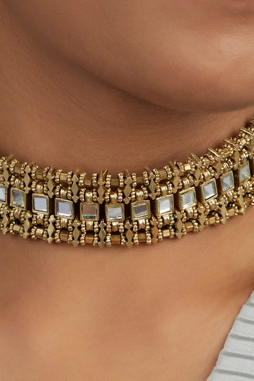 House of Tuhina Mirror Teer choker oro a specchio