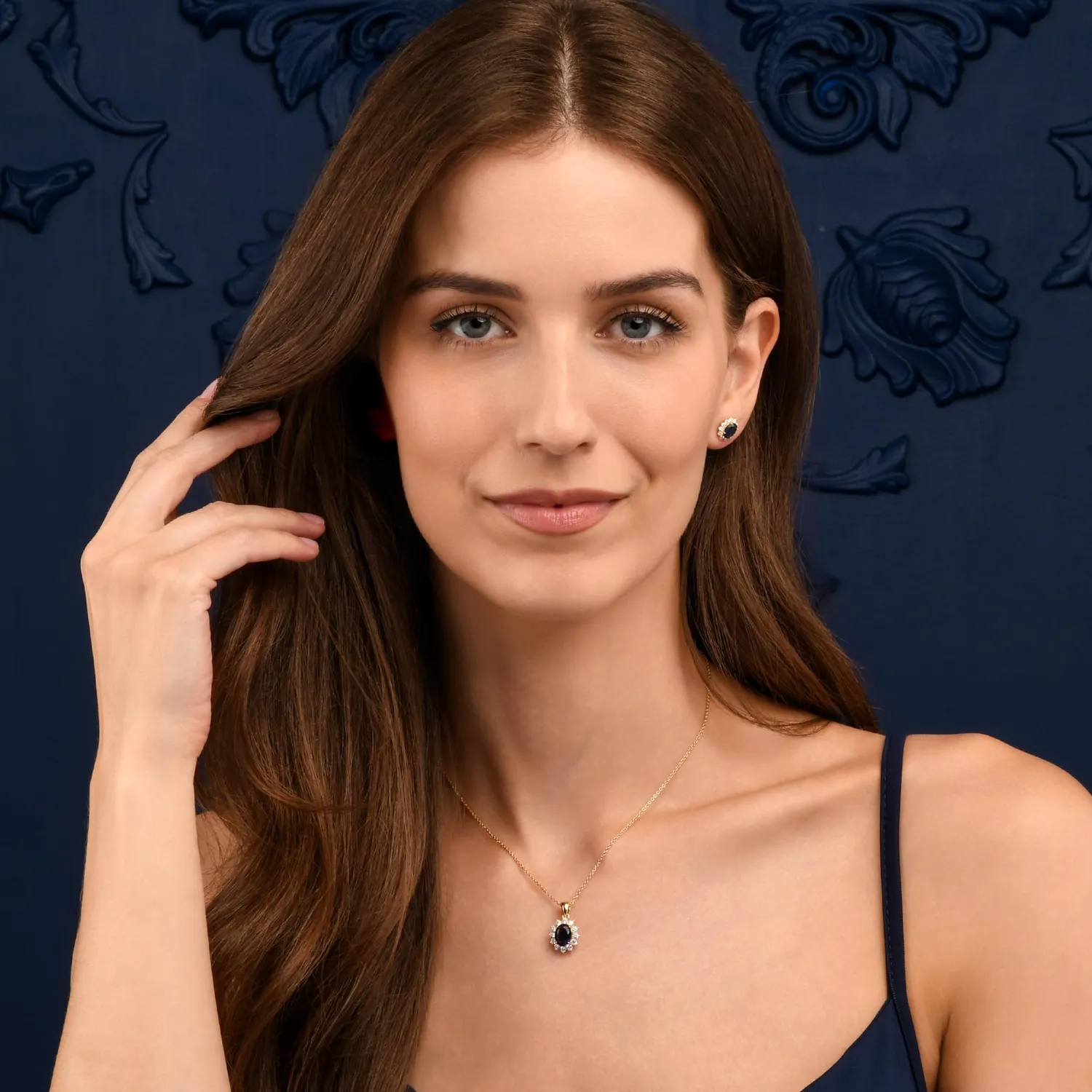 Diamond Treats Ovale Halo Fiore orecchini oro-blu pietra blu