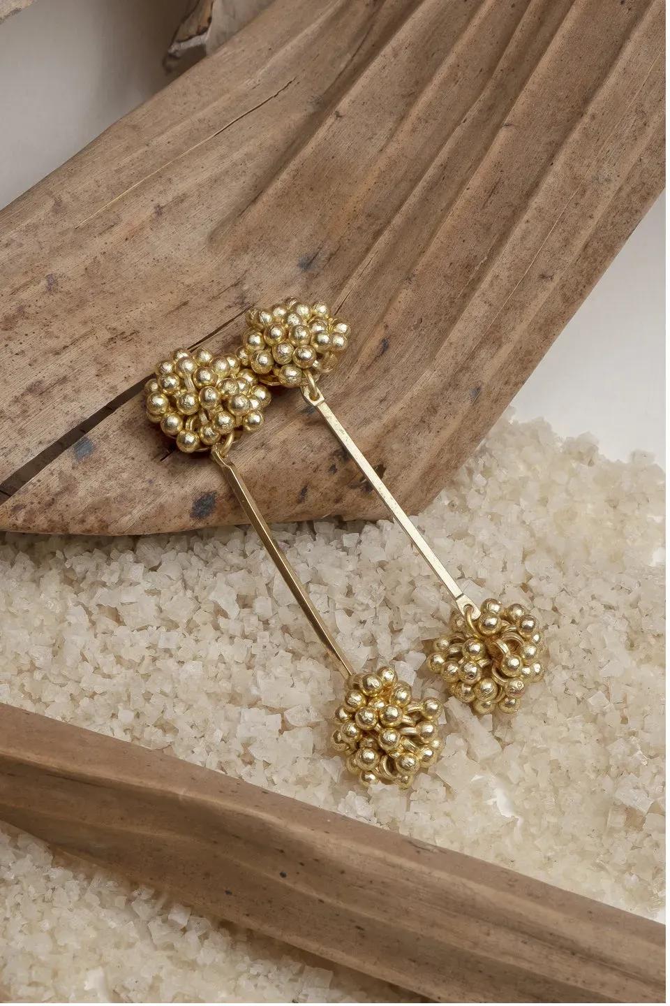 House of Tuhina Double Bajra orecchini Lotus Gold pendenti