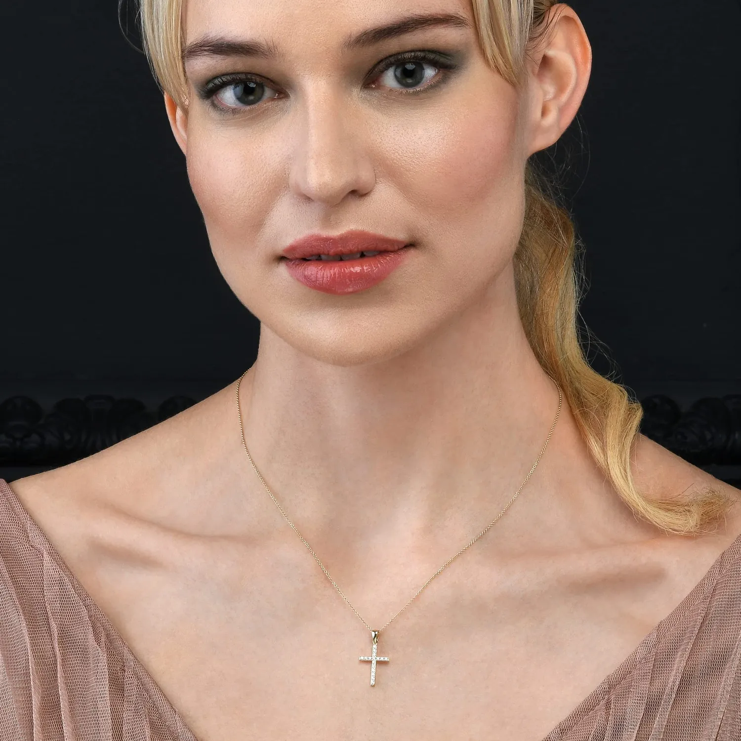 Diamond Treats Collana Croce Oro Giallo 9K Zirconia Pendente 2,3cm