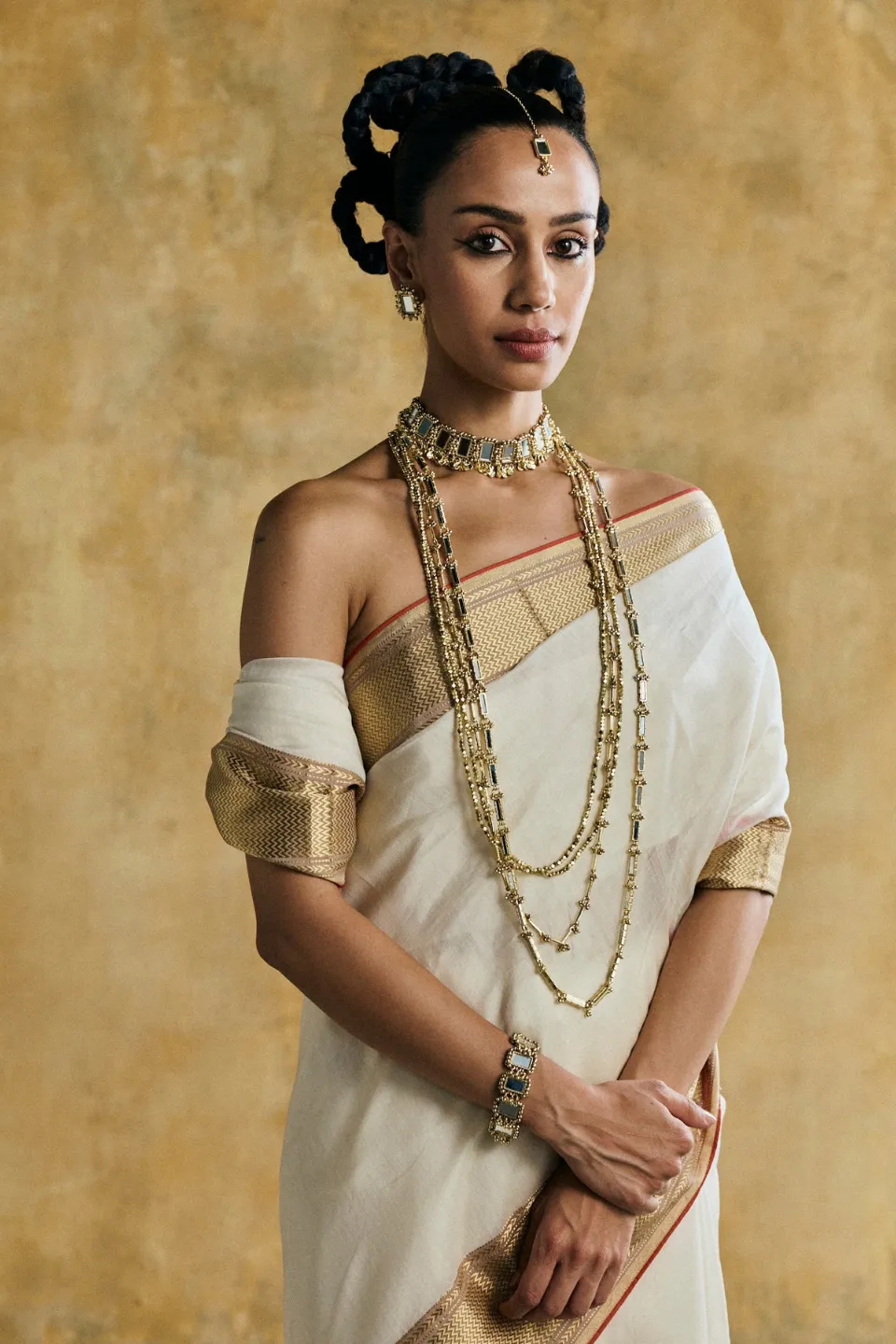 House of Tuhina Look 7 set 6 gioielli festa