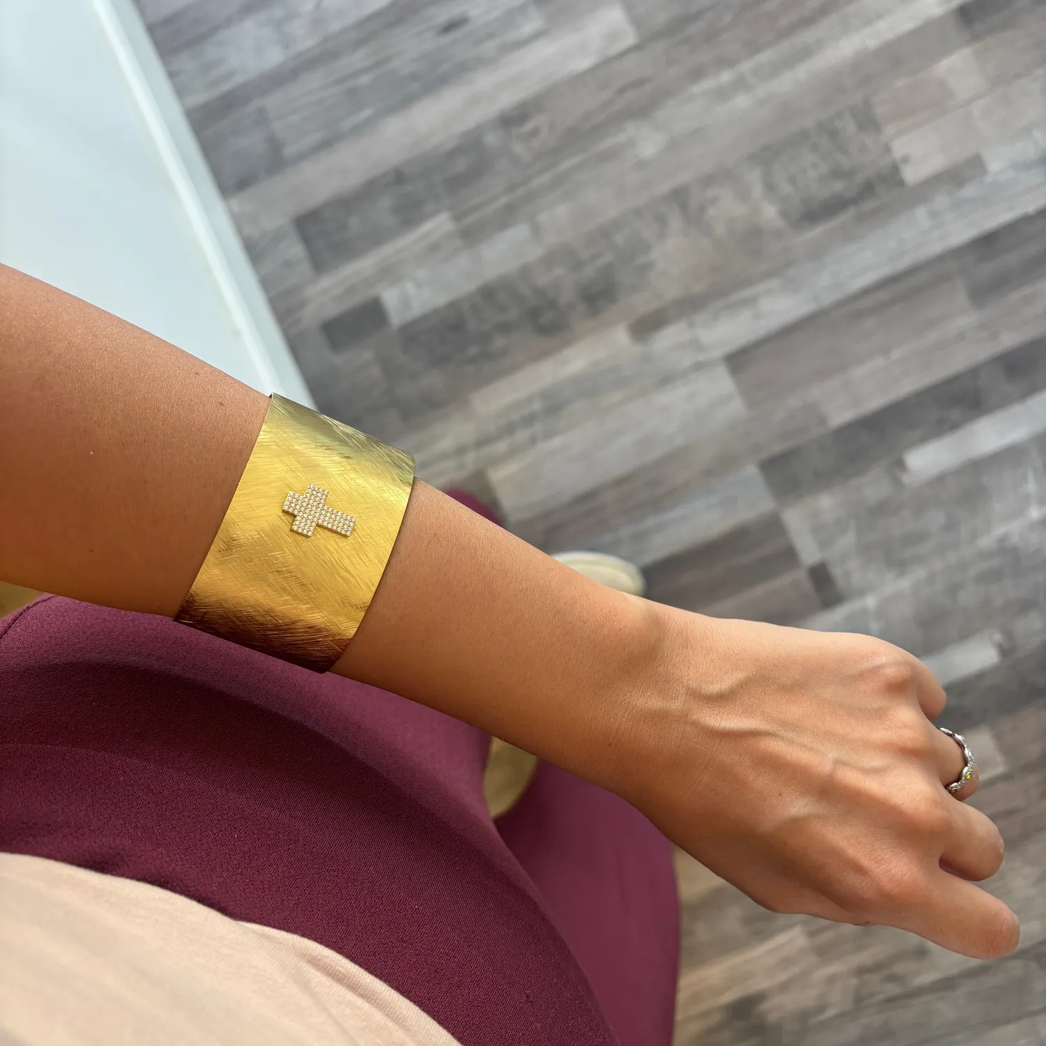 Ornamenta Croce Bracciale Fascia Rigido Acciaio Dorato