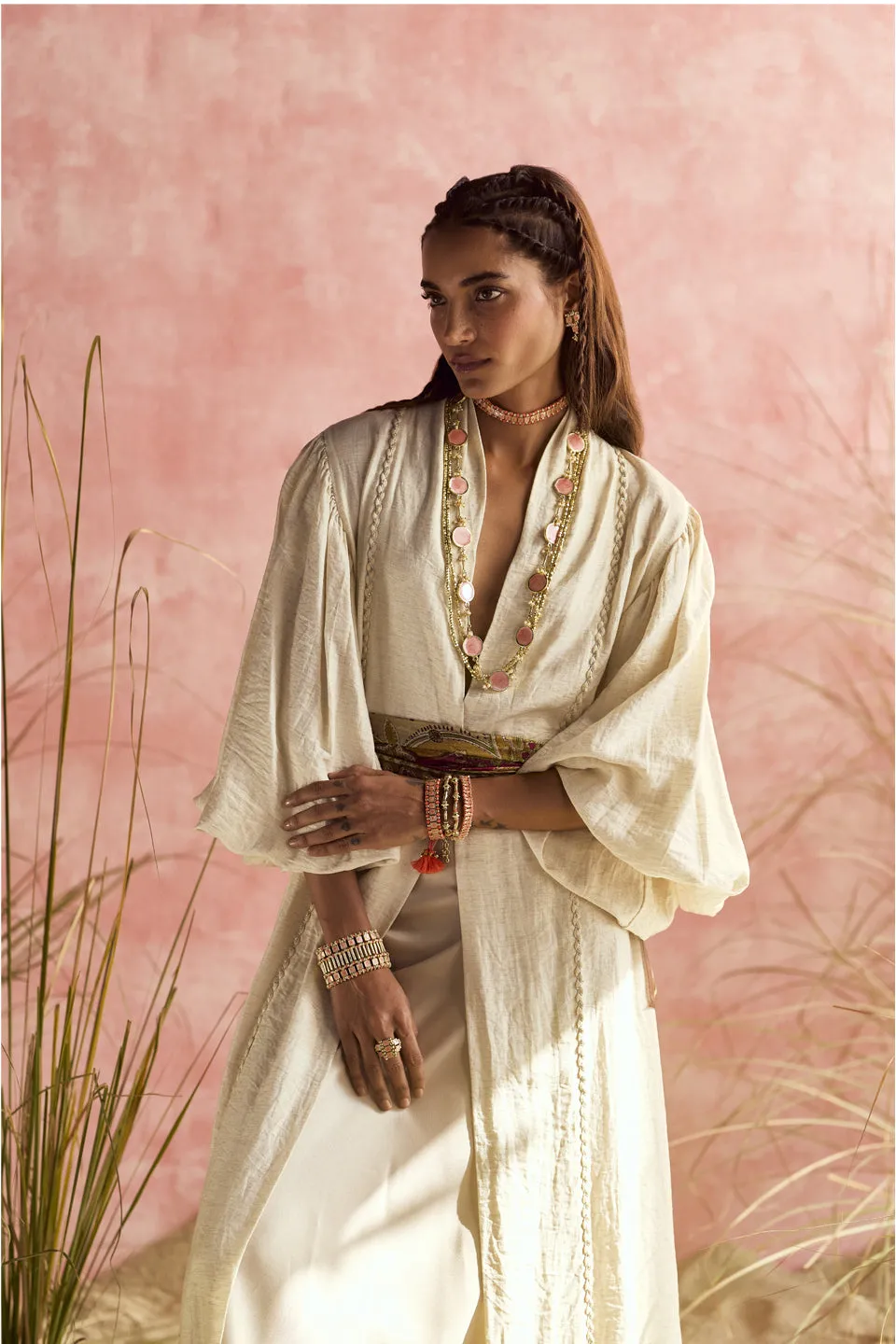 House of Tuhina Reeva bracciale regolabile corallo oro