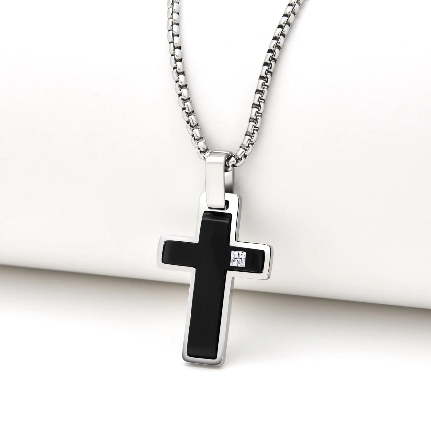 Dada Gioielli Croce Zircone Brillante Collana Nero in Acciaio