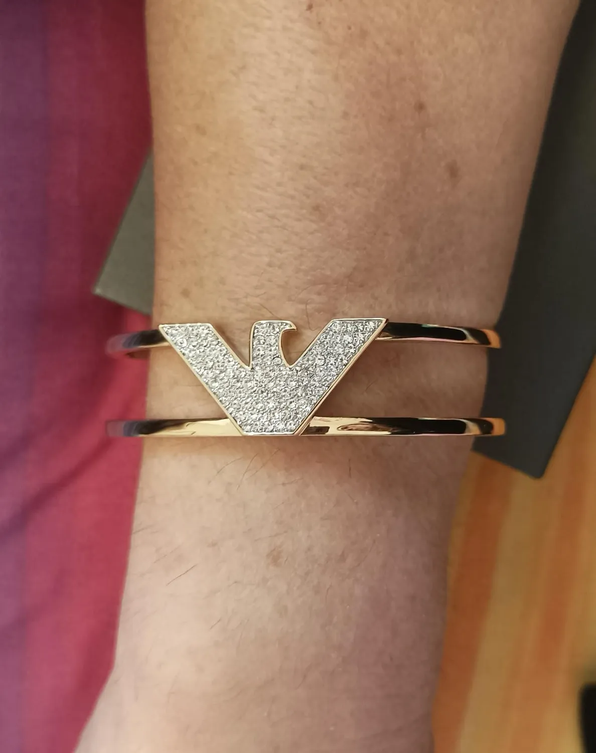 Emporio Armani EGS3047710 bracciale manchette oro cristalli