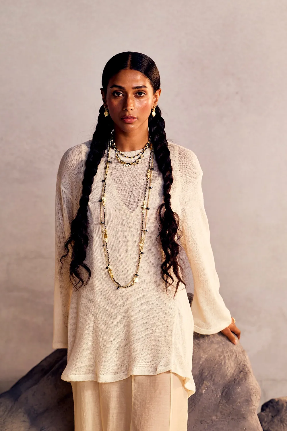 House of Tuhina Anika collana Moon Gold intrecciata a mano