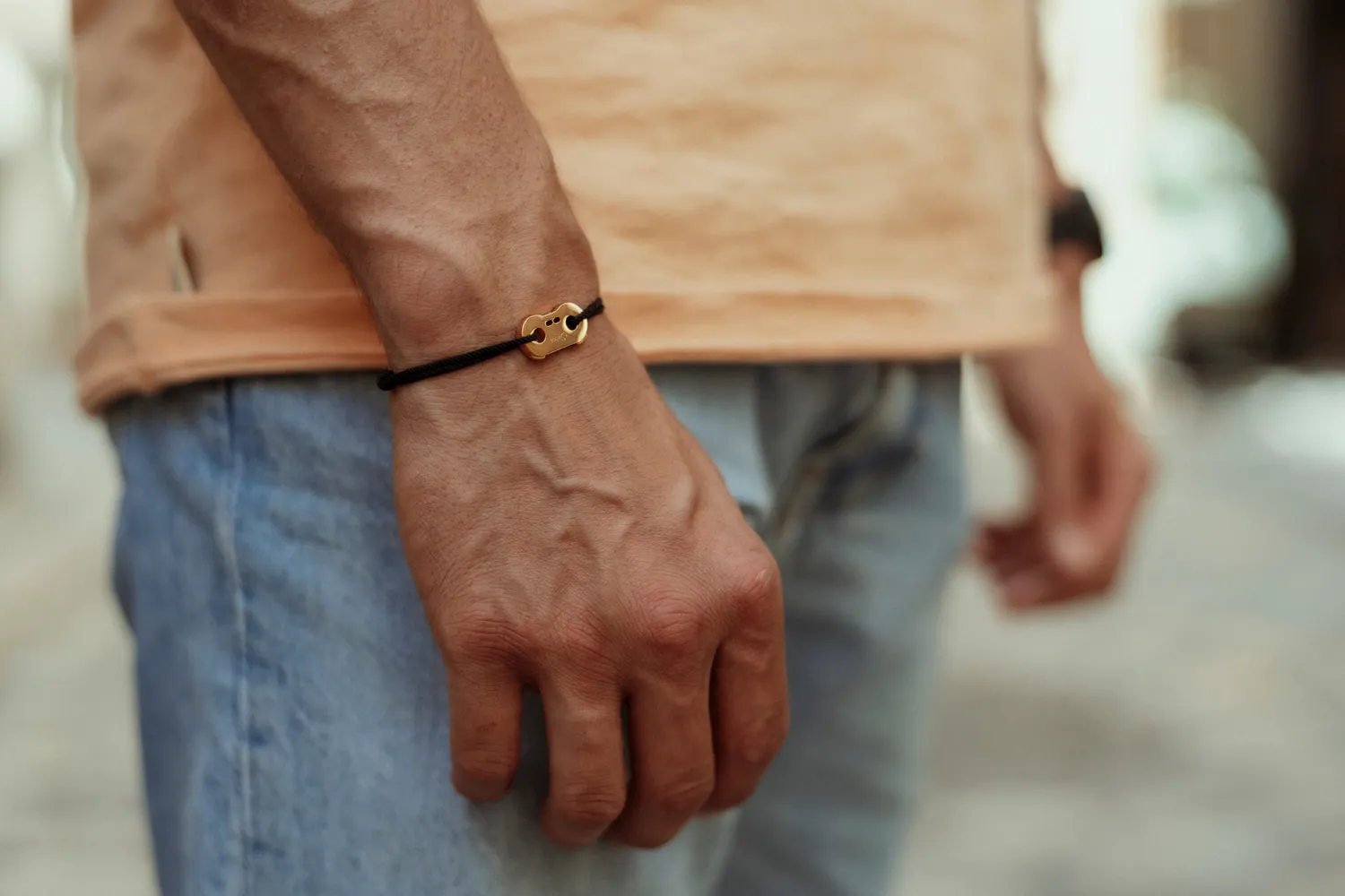 Saika Heritage Gold bracciale nero acciaio PVD oro