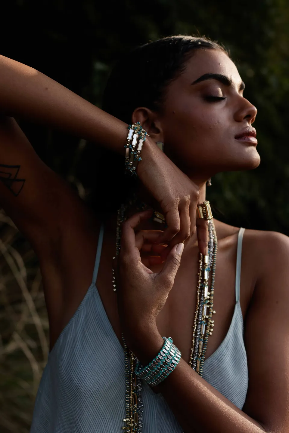 House of Tuhina Qabeela bracciale turchese tre fili