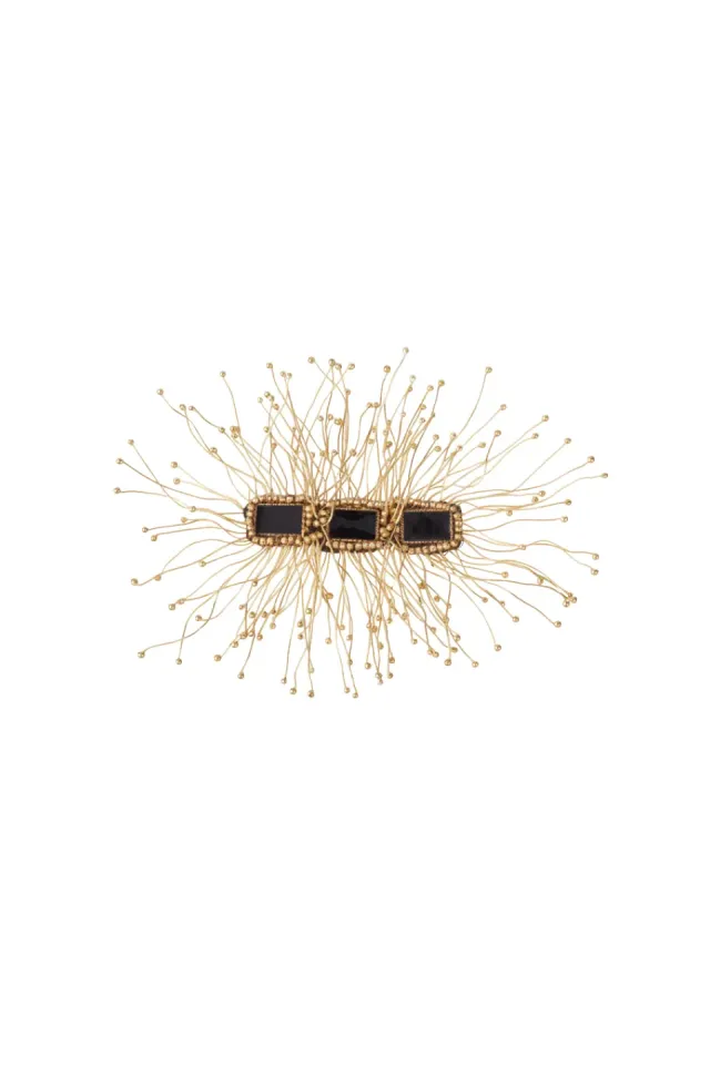 House of Tuhina Coral spilla nero Baisa Gold