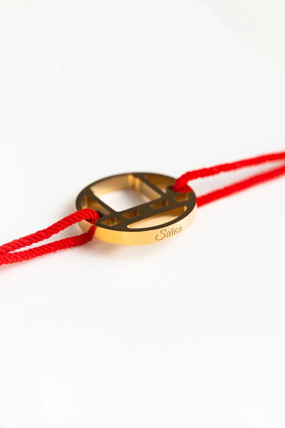 Saika Torii Gold bracciale nero acciaio PVD oro